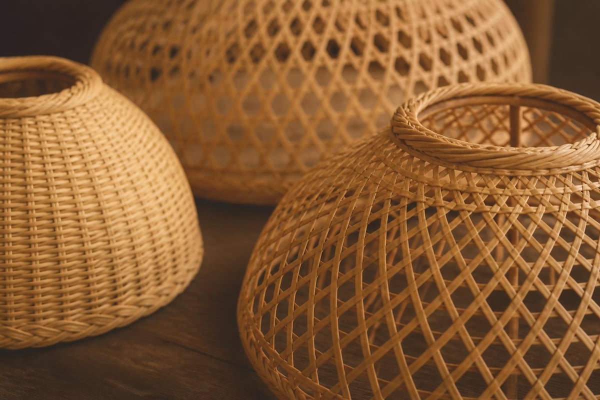 Rattan lampshade weaving techniques