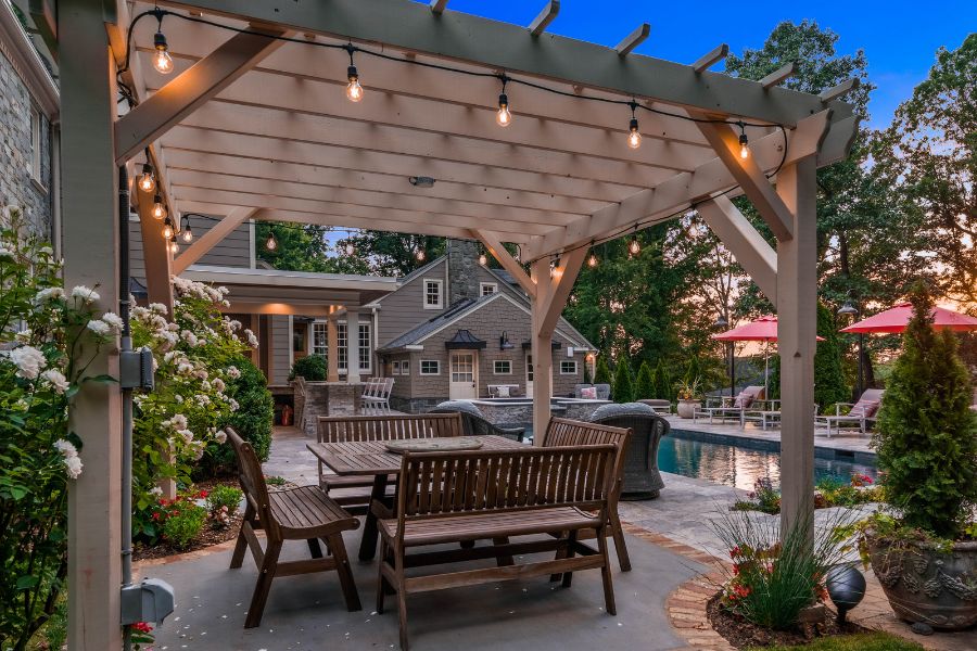 Choosing the Right Rustic Furniture for Your Outdoor Space