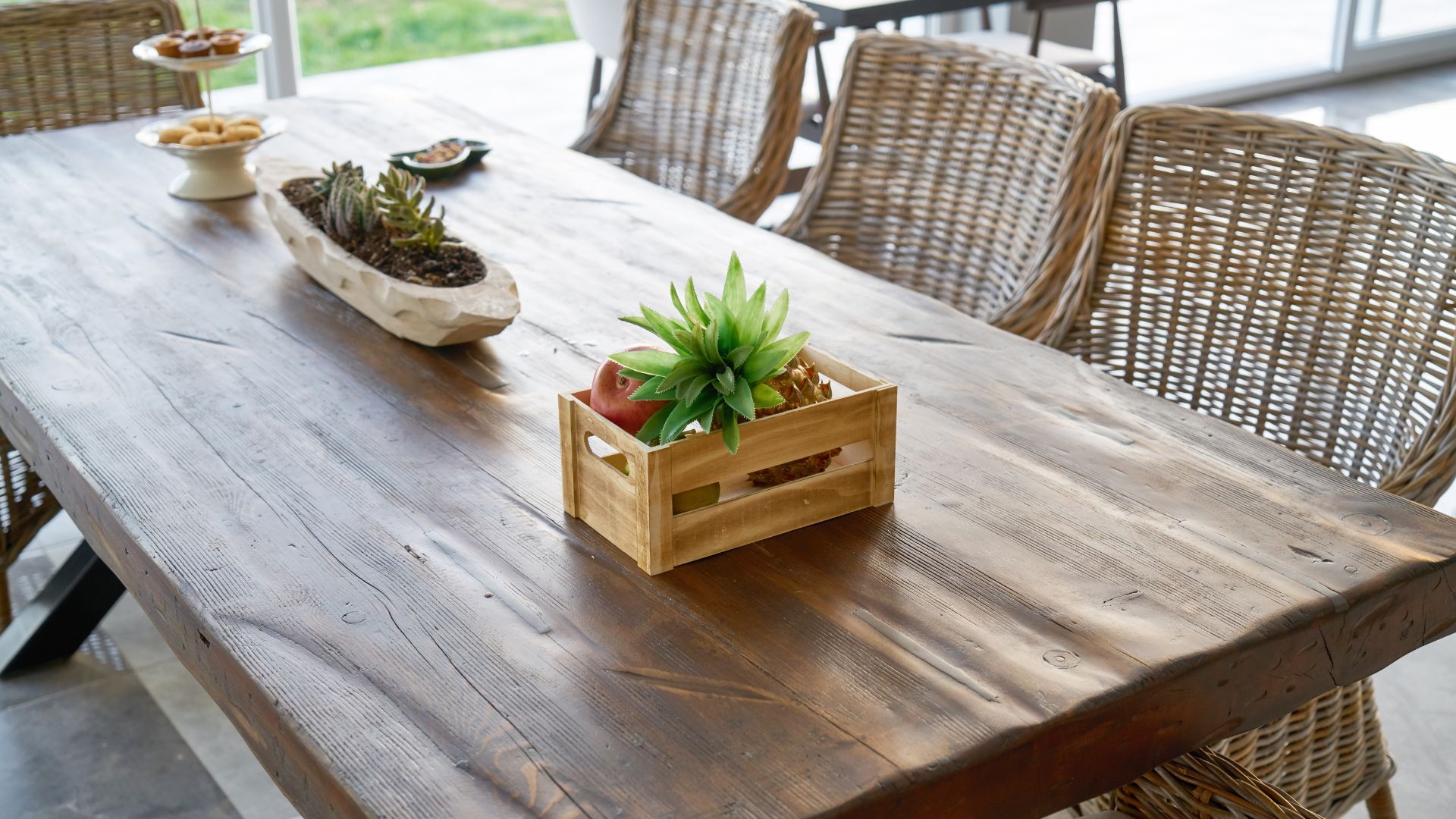 The Essence of Outdoor Farmhouse Tables