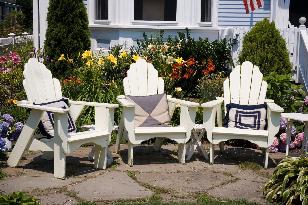 Accessorizing-and-Styling-Your-Rustic-Porch.jpg Accessorizing and Styling Your Rustic Porch