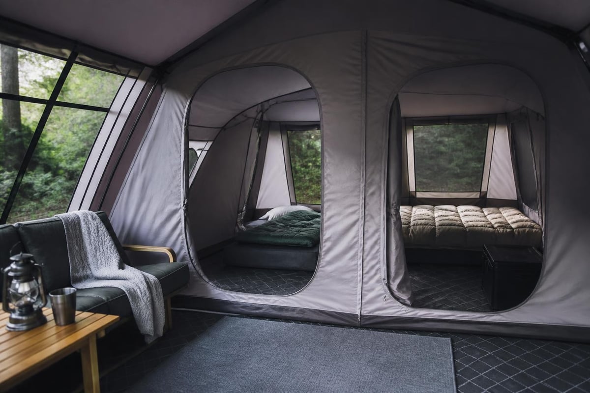 Room tent internal partition system