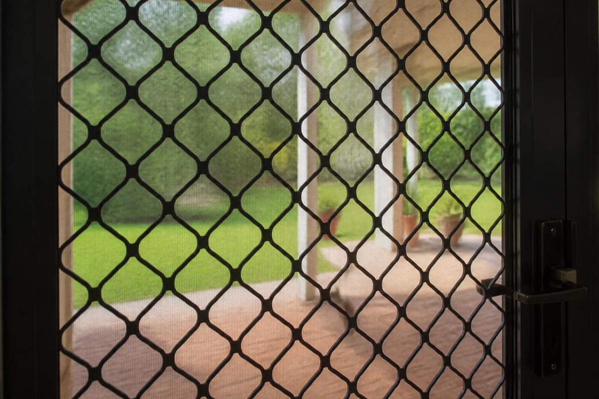 Mesh security door airflow and visibility