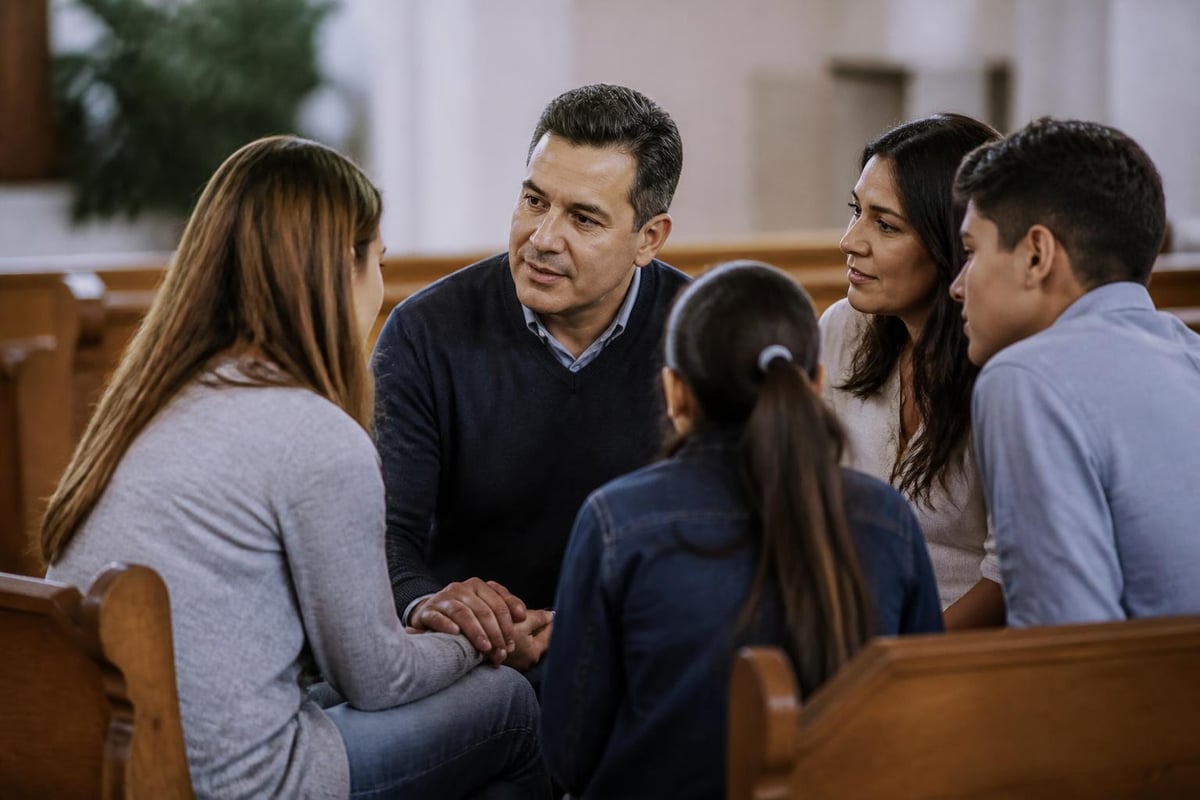 Pastor conociendo necesidades congregacionales