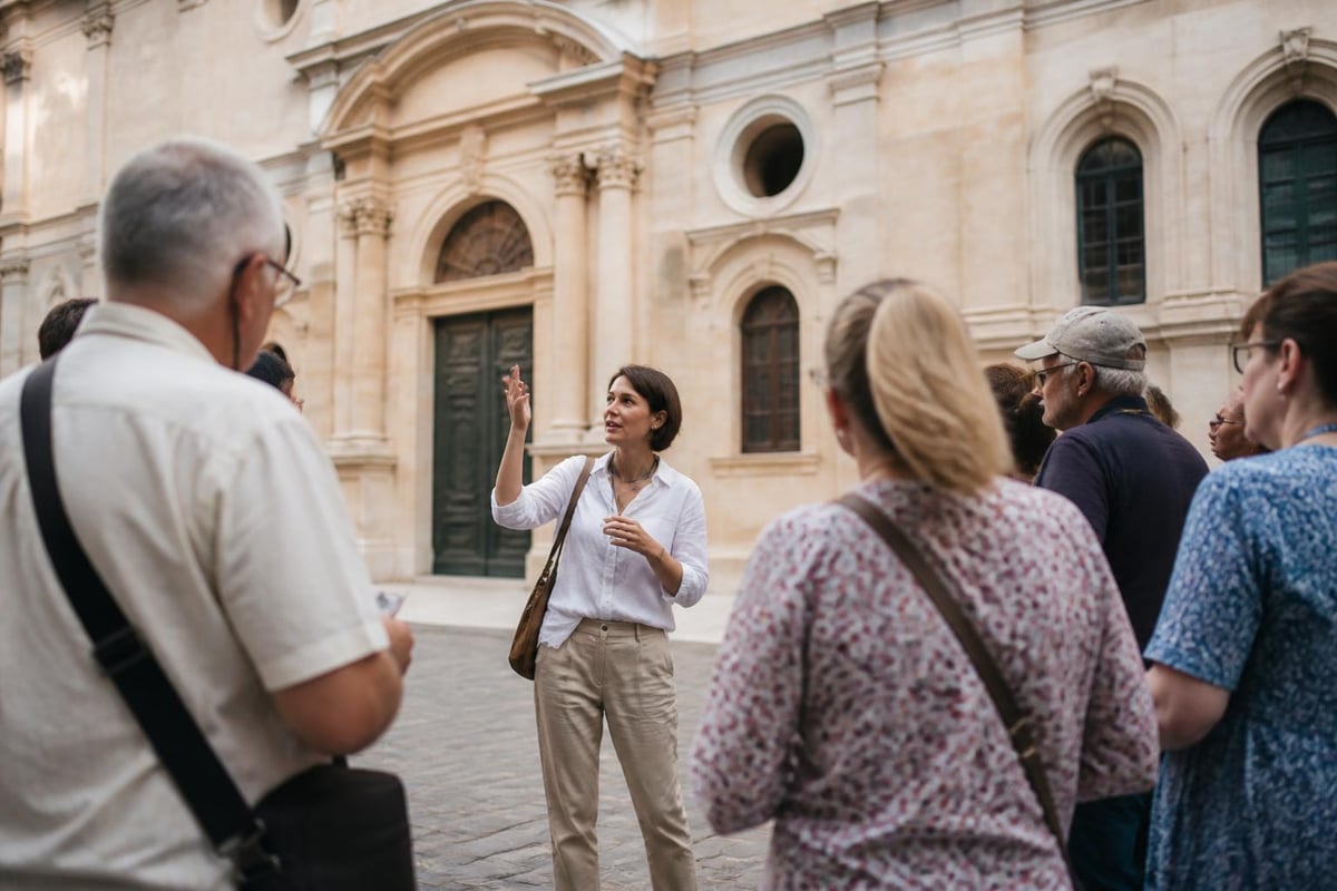 Walking tour duration and pacing structure