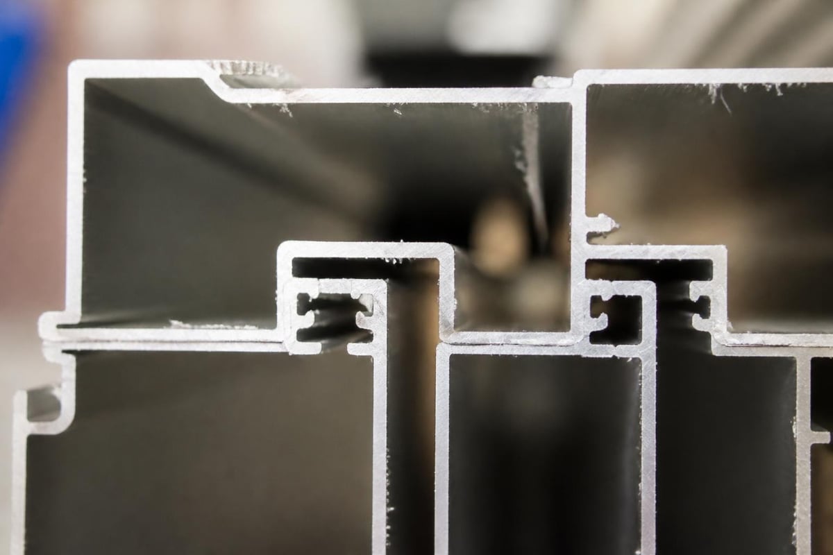 Aluminium alloy composition and protective properties