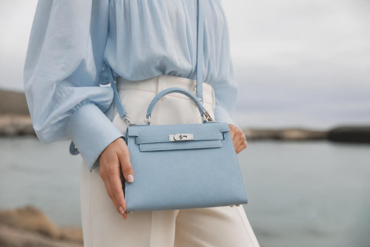 Light blue bag trend evolution
