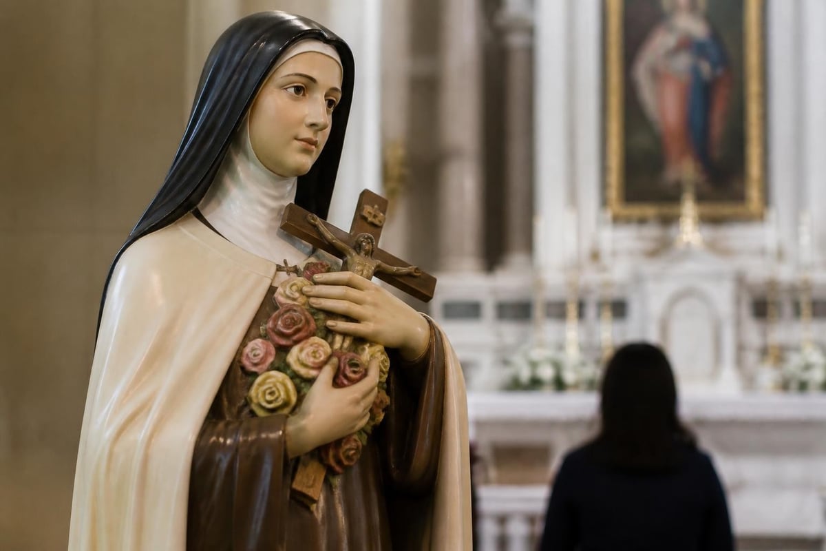 Theological purpose of saint statues