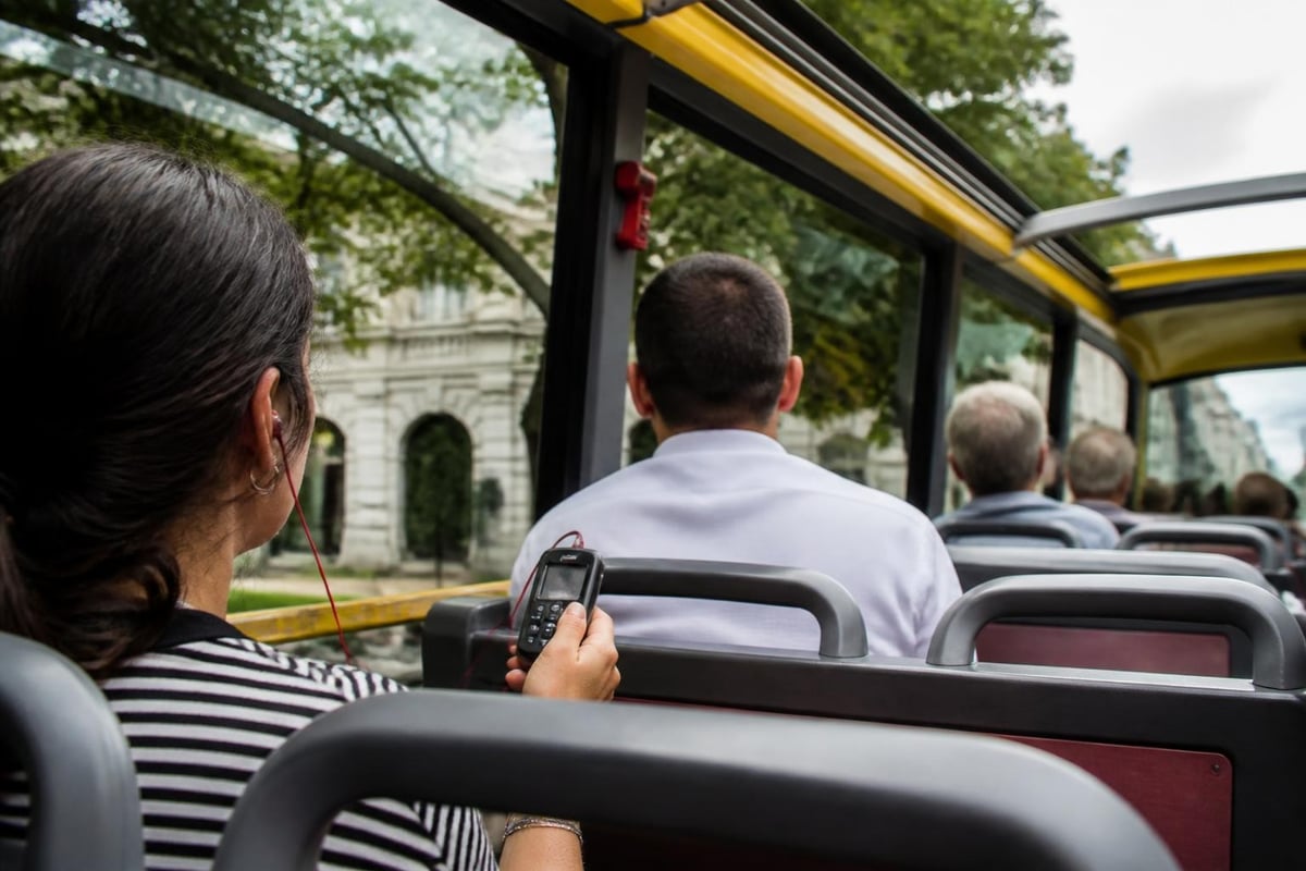 Passenger amenities on tour buses