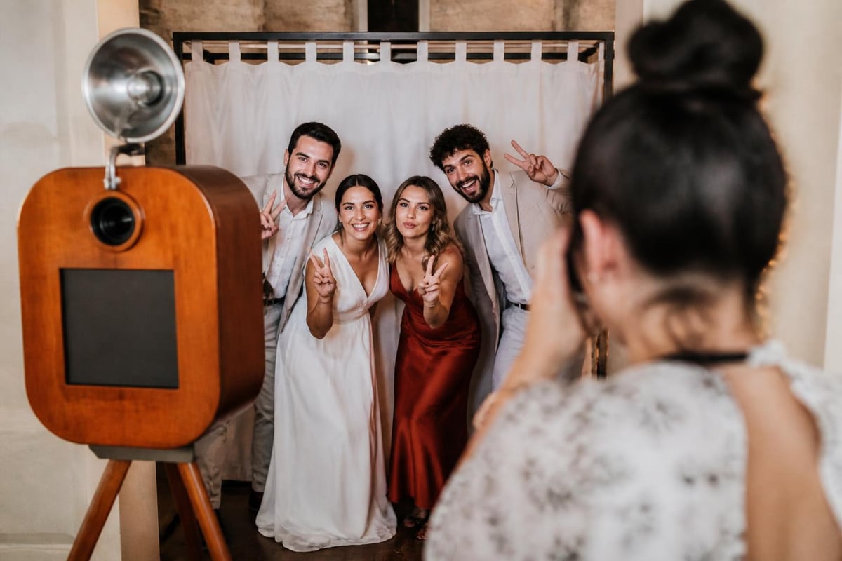 Vintage photo booth applications across event types