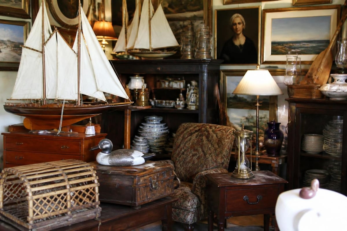 Antique shopping experience in Wells