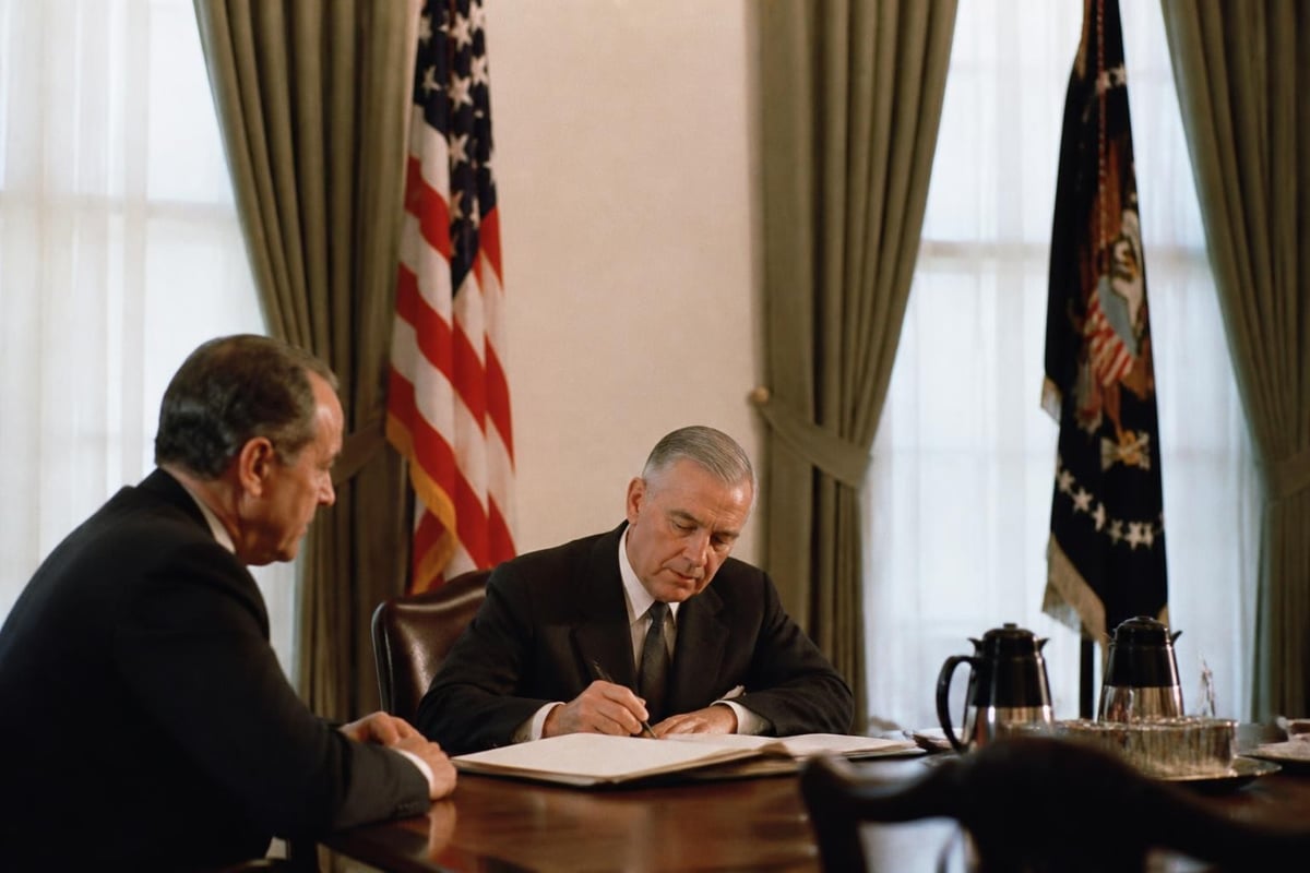 Post-war presidential decision making