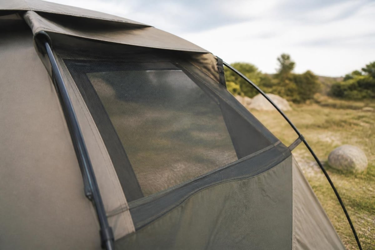 Seasonal tent features