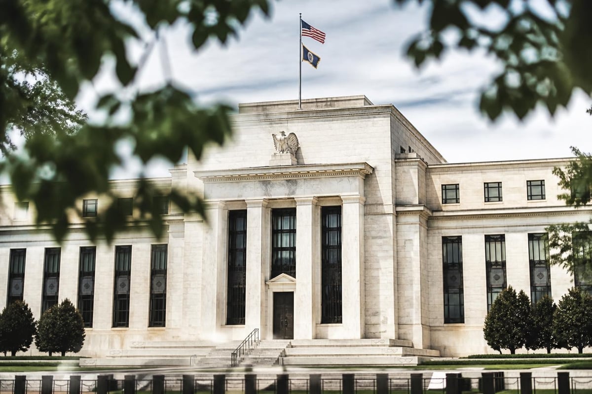 Federal Reserve policy tools and implementation