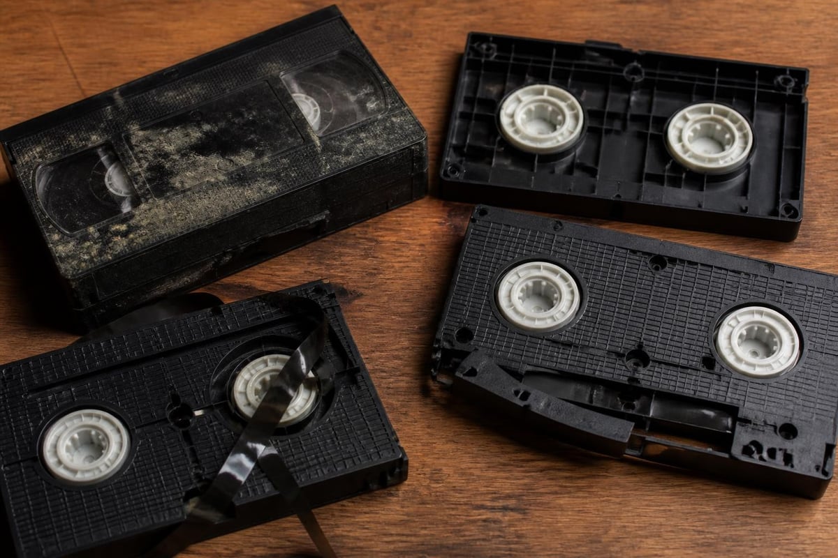 VHS-C tape deterioration indicators
