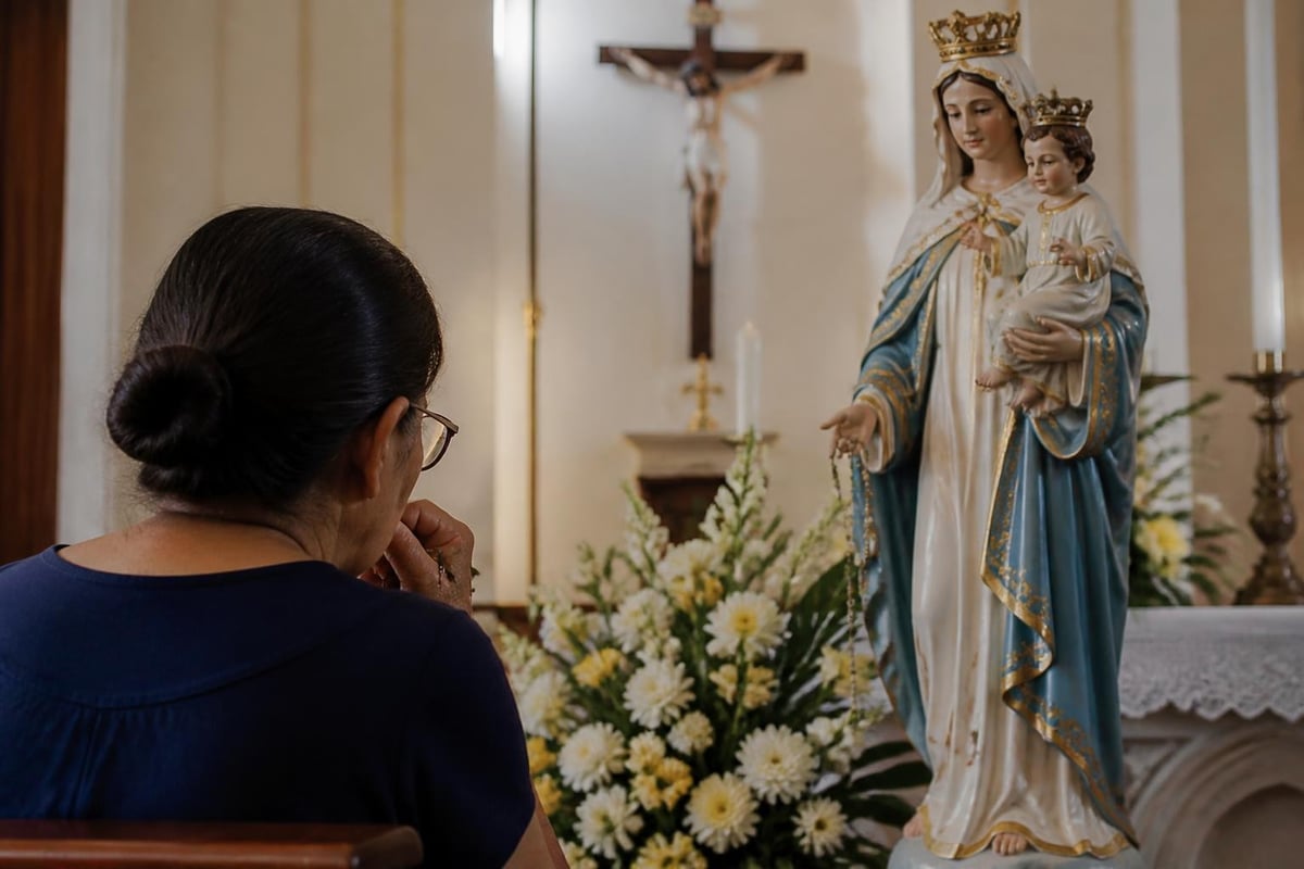 Novena prayer structure