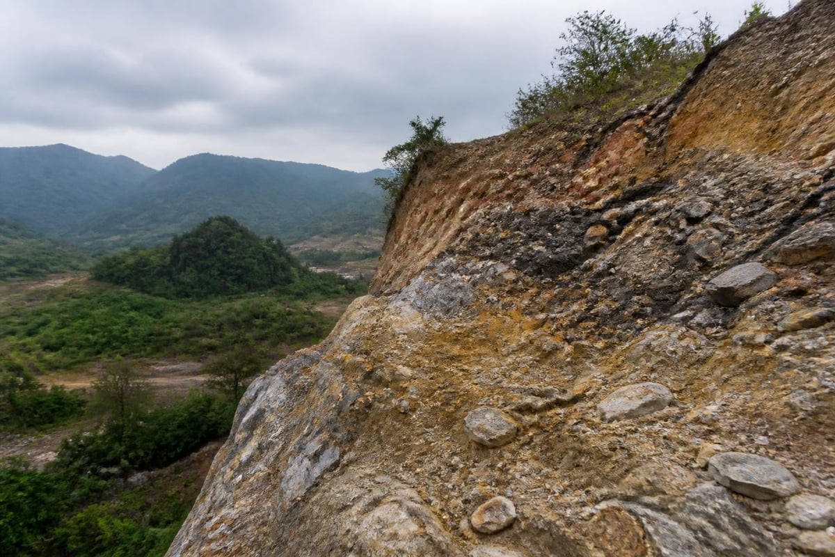 Burma spinel formation process