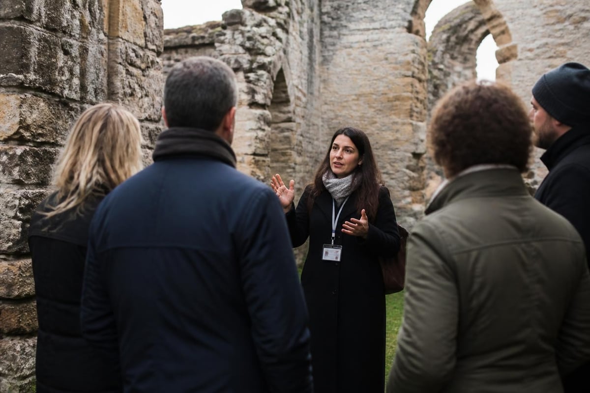 Tour guide expertise