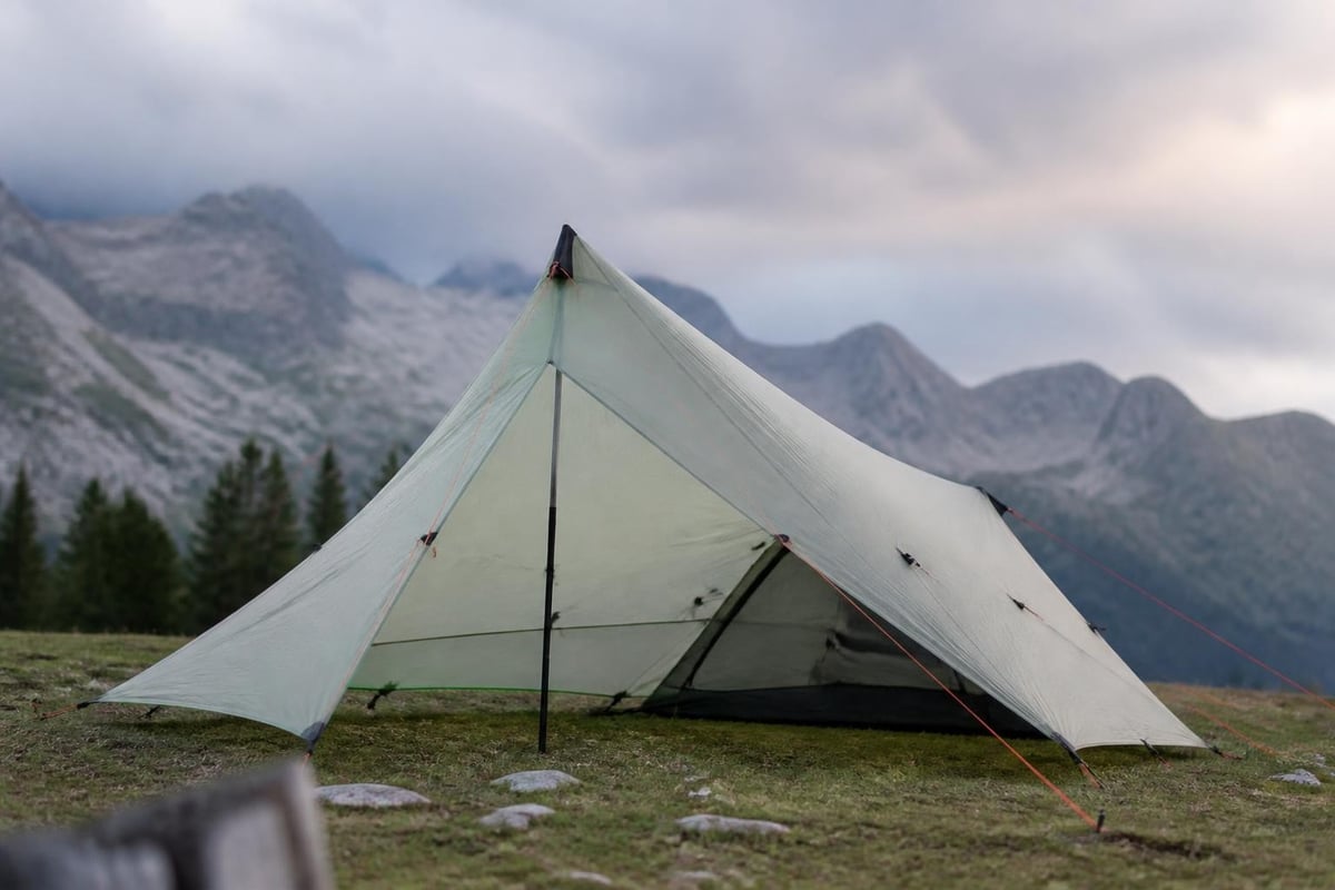 Pole tent structural mechanics