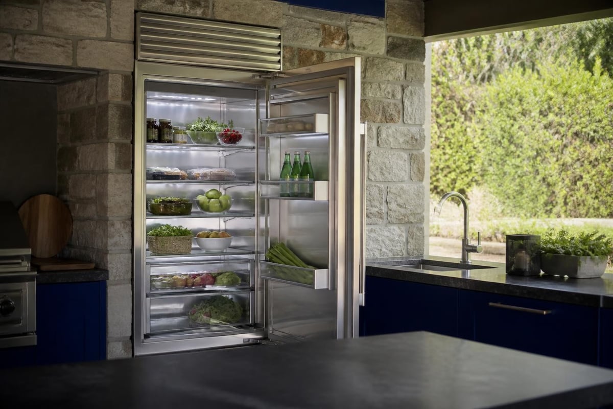 Year-round outdoor kitchen refrigeration