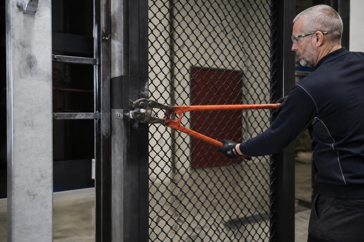 Screen gate door testing methods