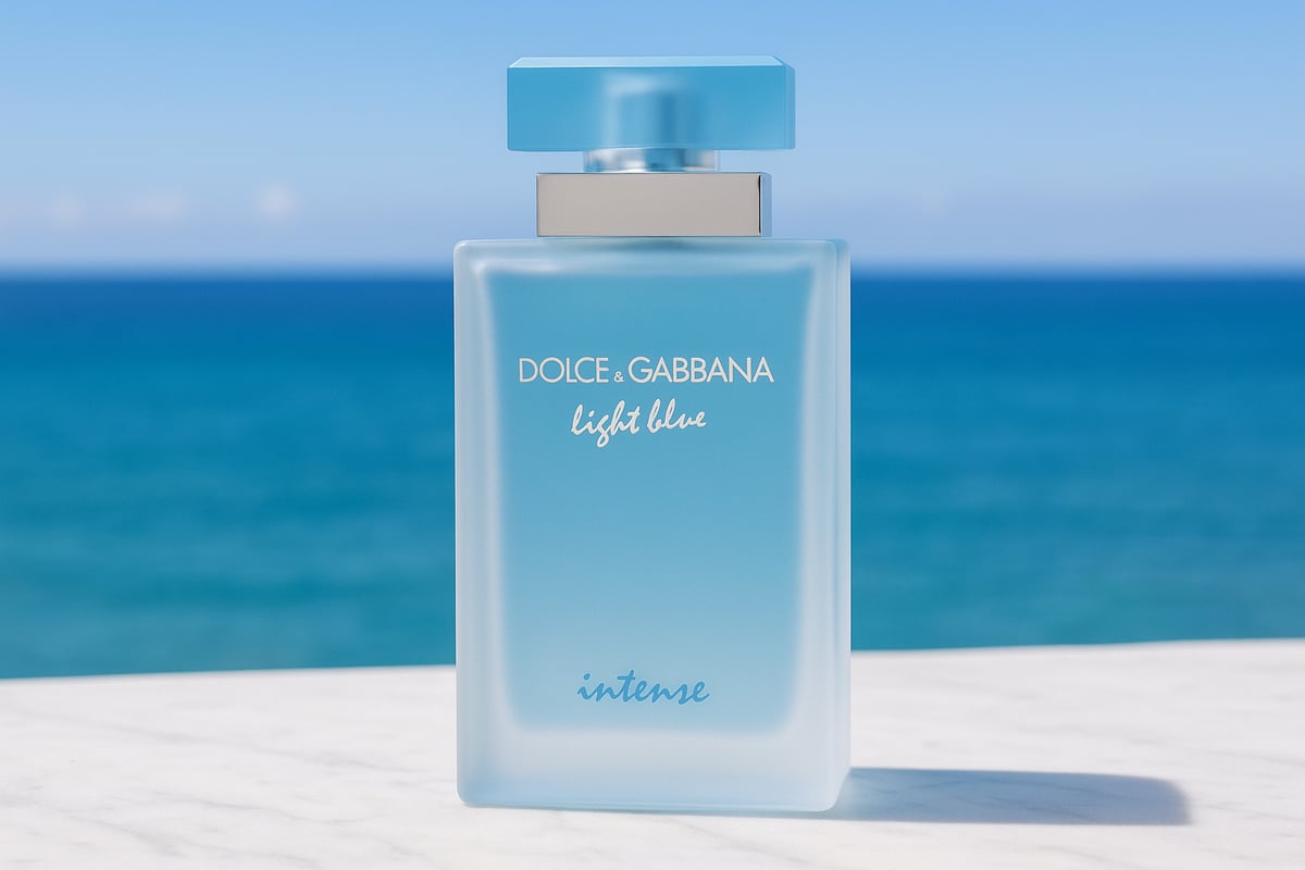 Dolce & Gabbana Light Blue Intense: Die Duft-Ikone im Porträt