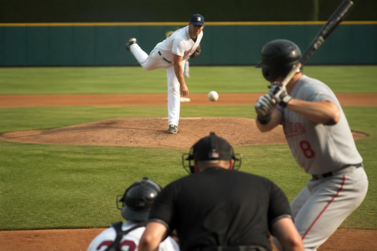 Visual tracking in batting