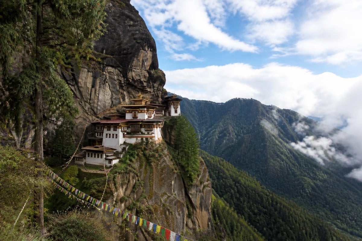 Bhutan seasonal weather patterns