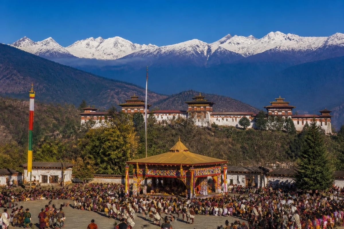 Festival season and autumn travel