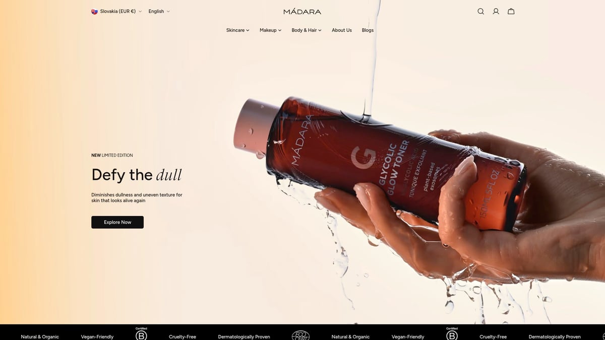 7 Essential Organic Beauty Products for Strålende Hud 2026 - Mádara SOS Hydra Recharge Cream