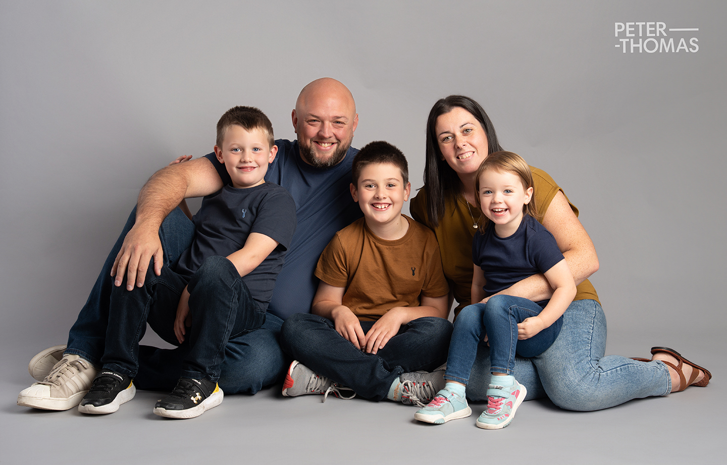 A lovely, relaxed family photograph!