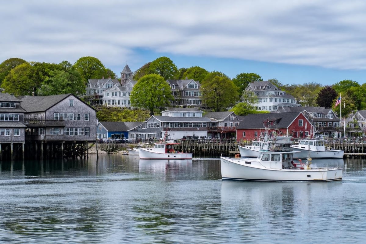 Kennebunkport harbor features