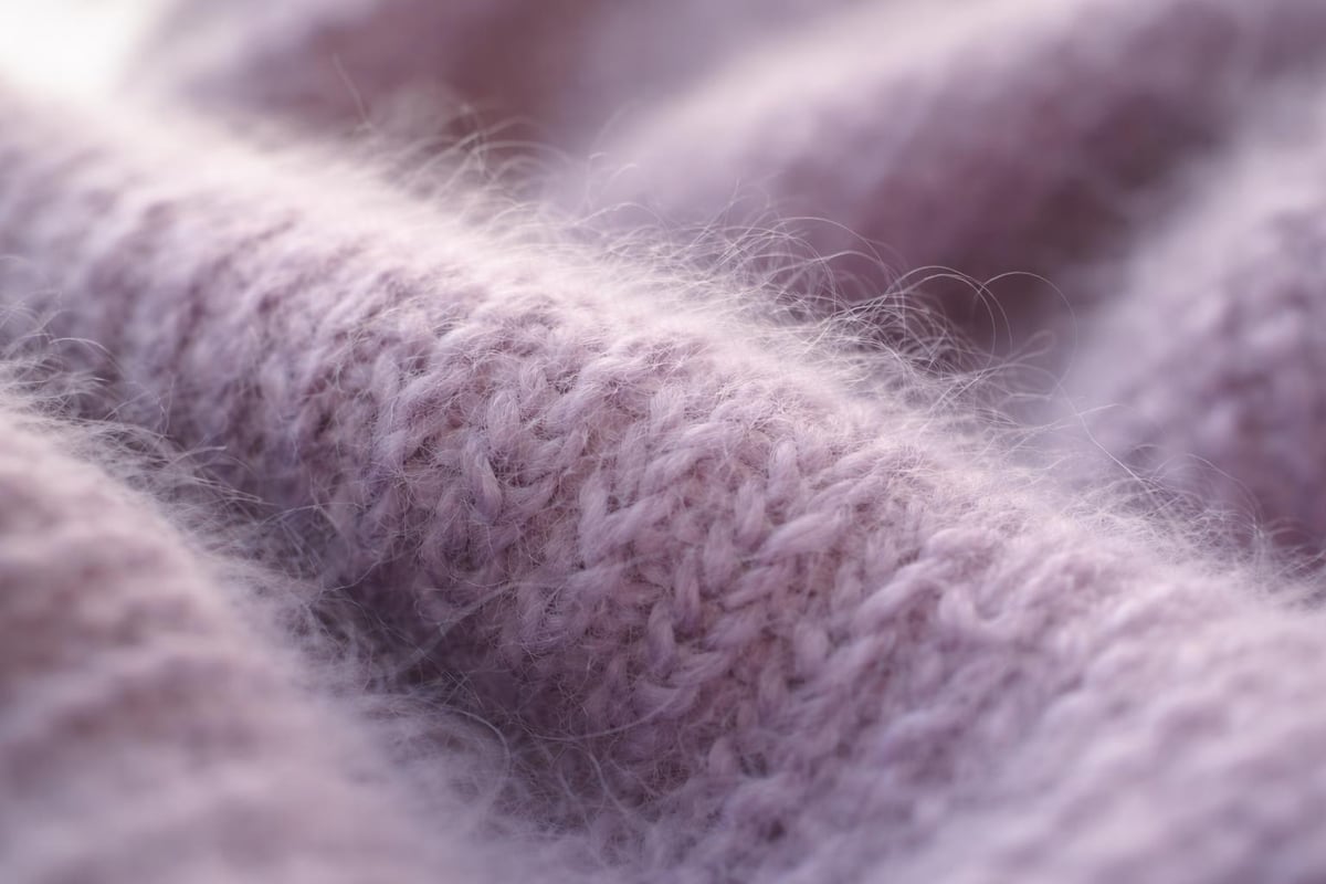 Mohair halo effect in knitting