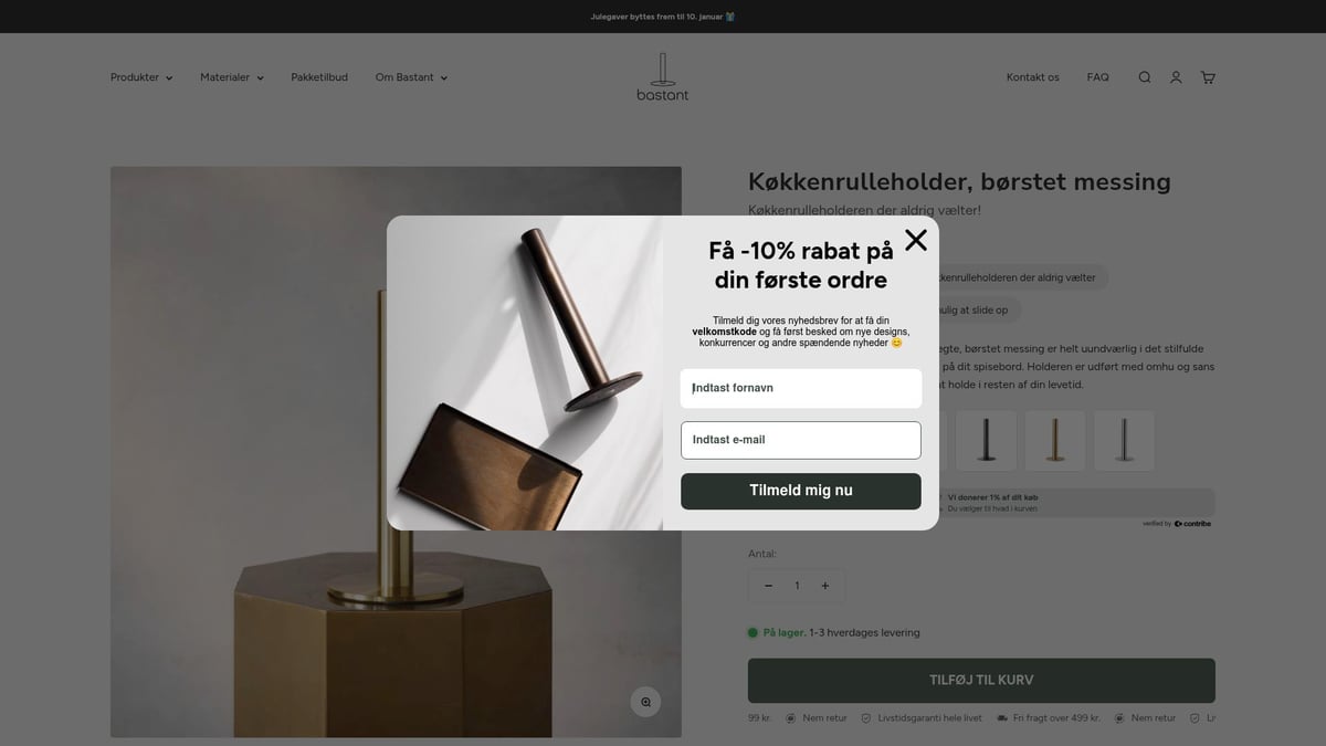 7 Smarte Køkkenrulleholder Ideer Til Dit Moderne Køkken 2026 - 1. Køkkenrulleholder i Børstet Messing fra Bastant Design