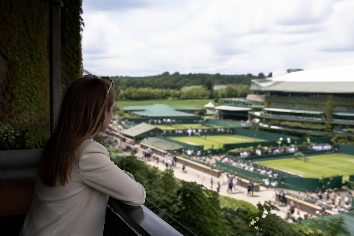 Wimbledon property booking timeline