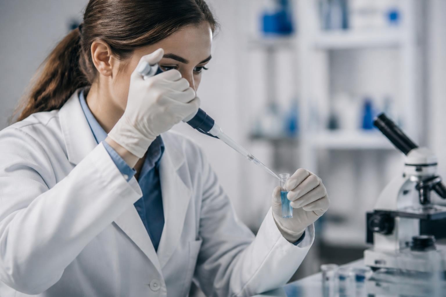 Sermorelin vs Ipamorelin: Evidence and Mechanism in 2026
