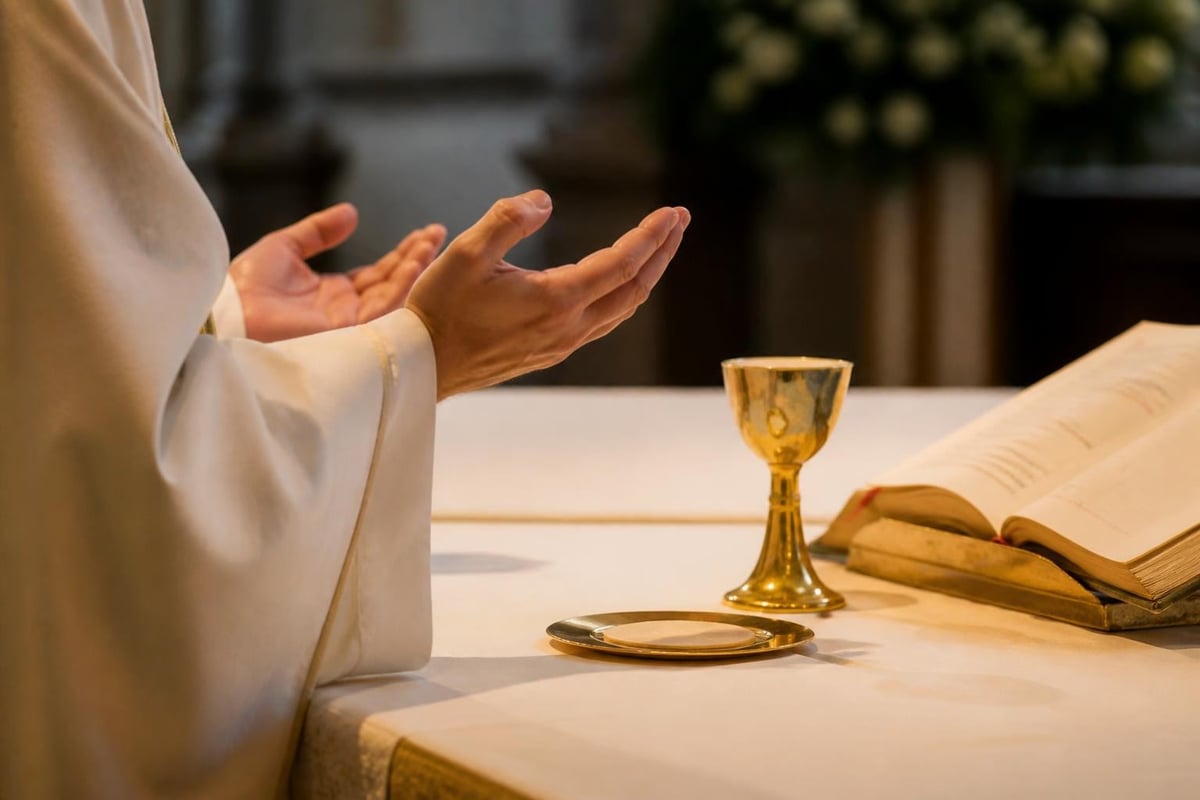 Evolution of eucharistic prayer structure