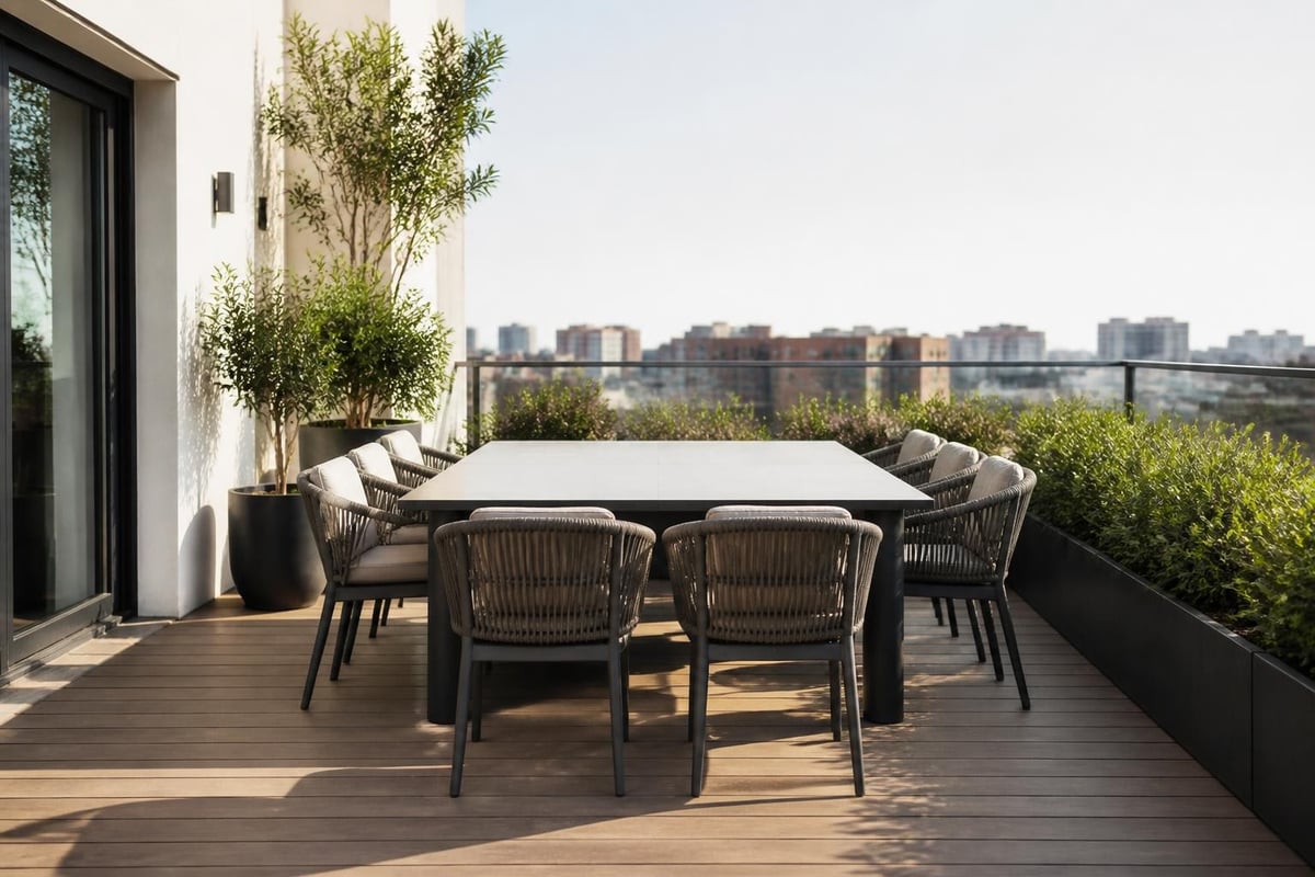Space planning for large outdoor dining