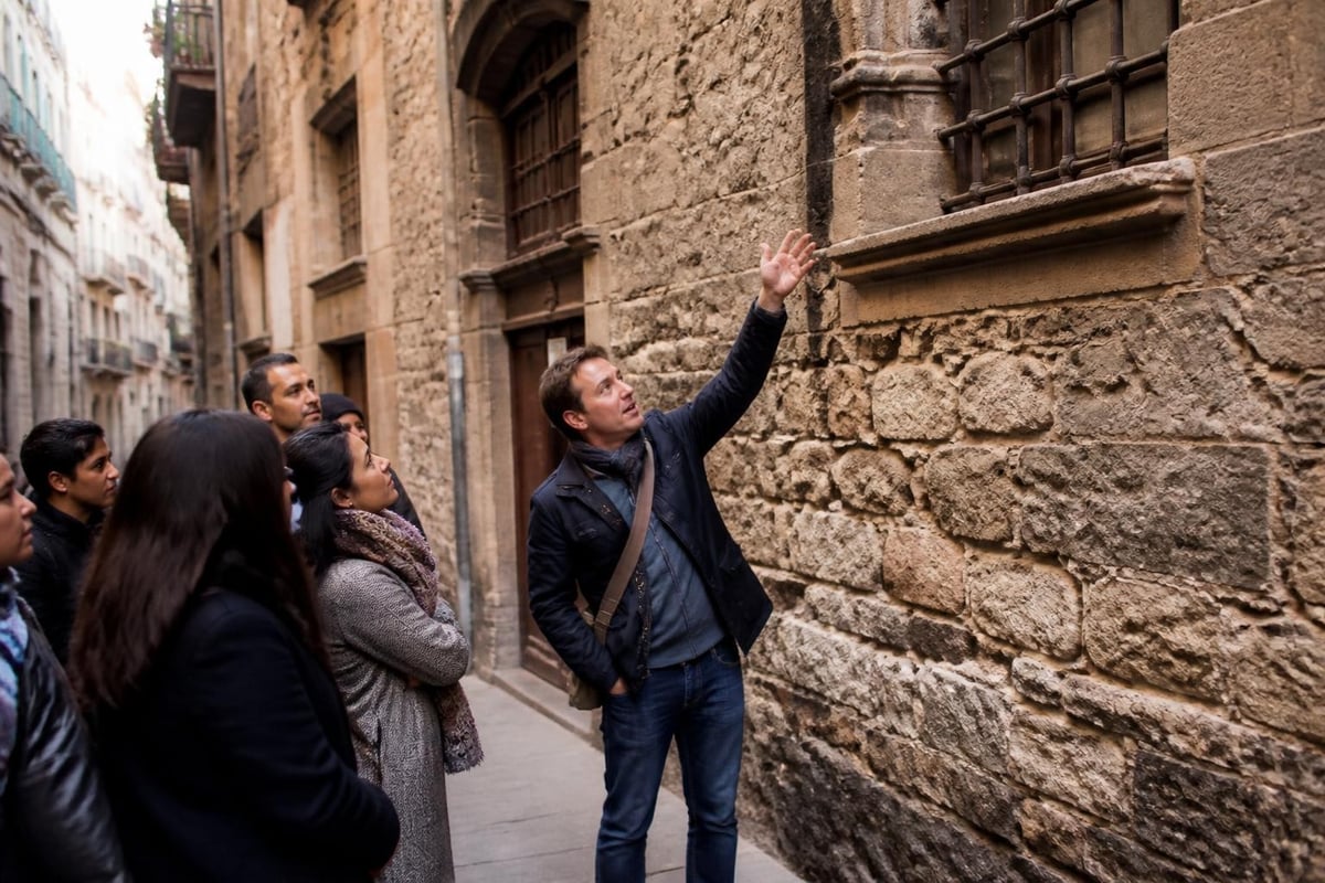 Thematic walking tour concepts