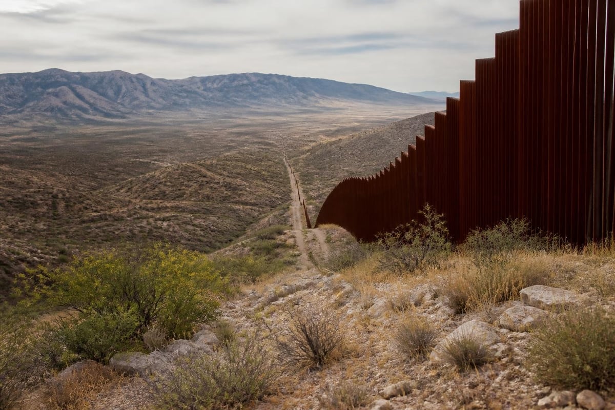 Border wall construction zones map