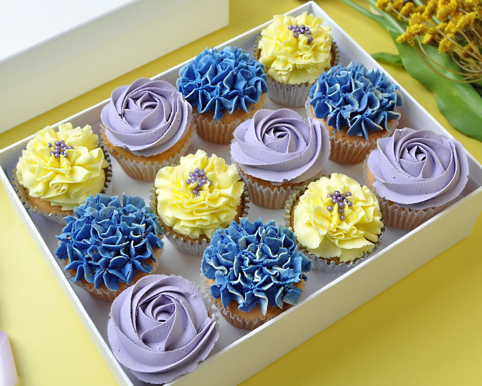Spring Flowers Cupcakes