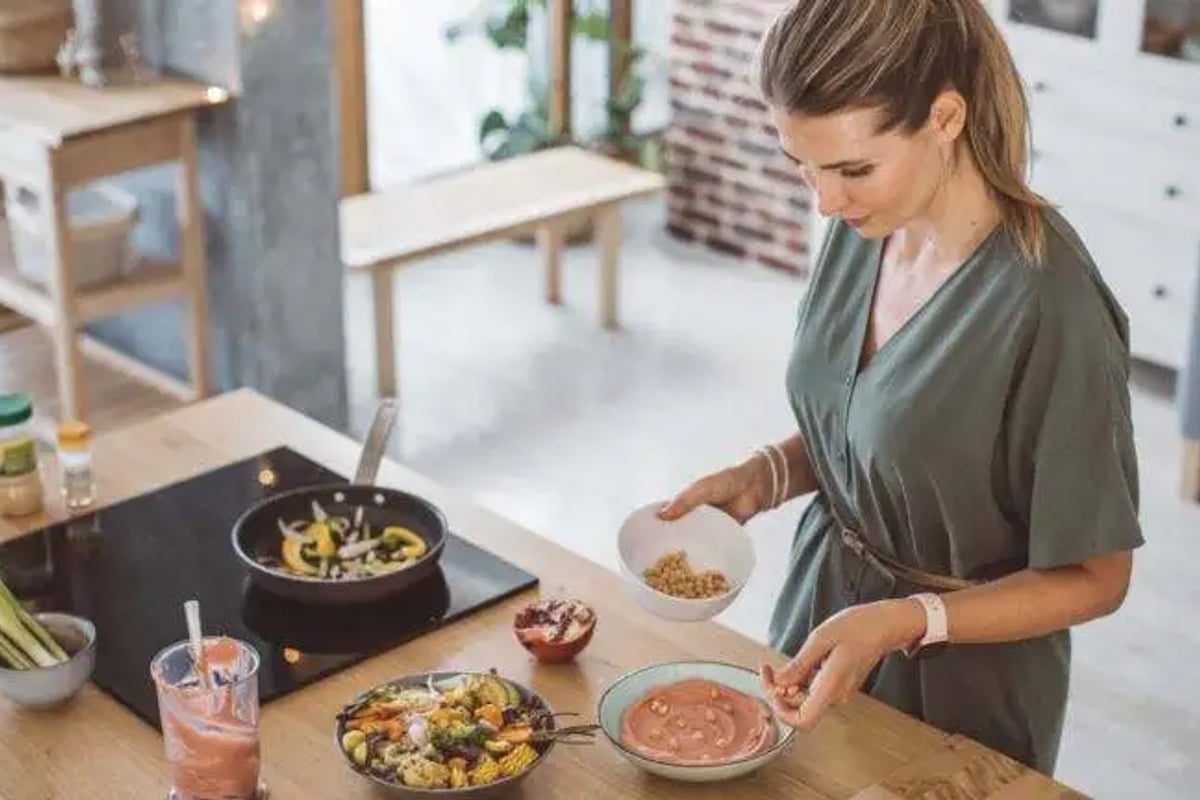 Dipl. Ganzheitliche Frauen Ernährungstrainerin - Personal Woman Akademie