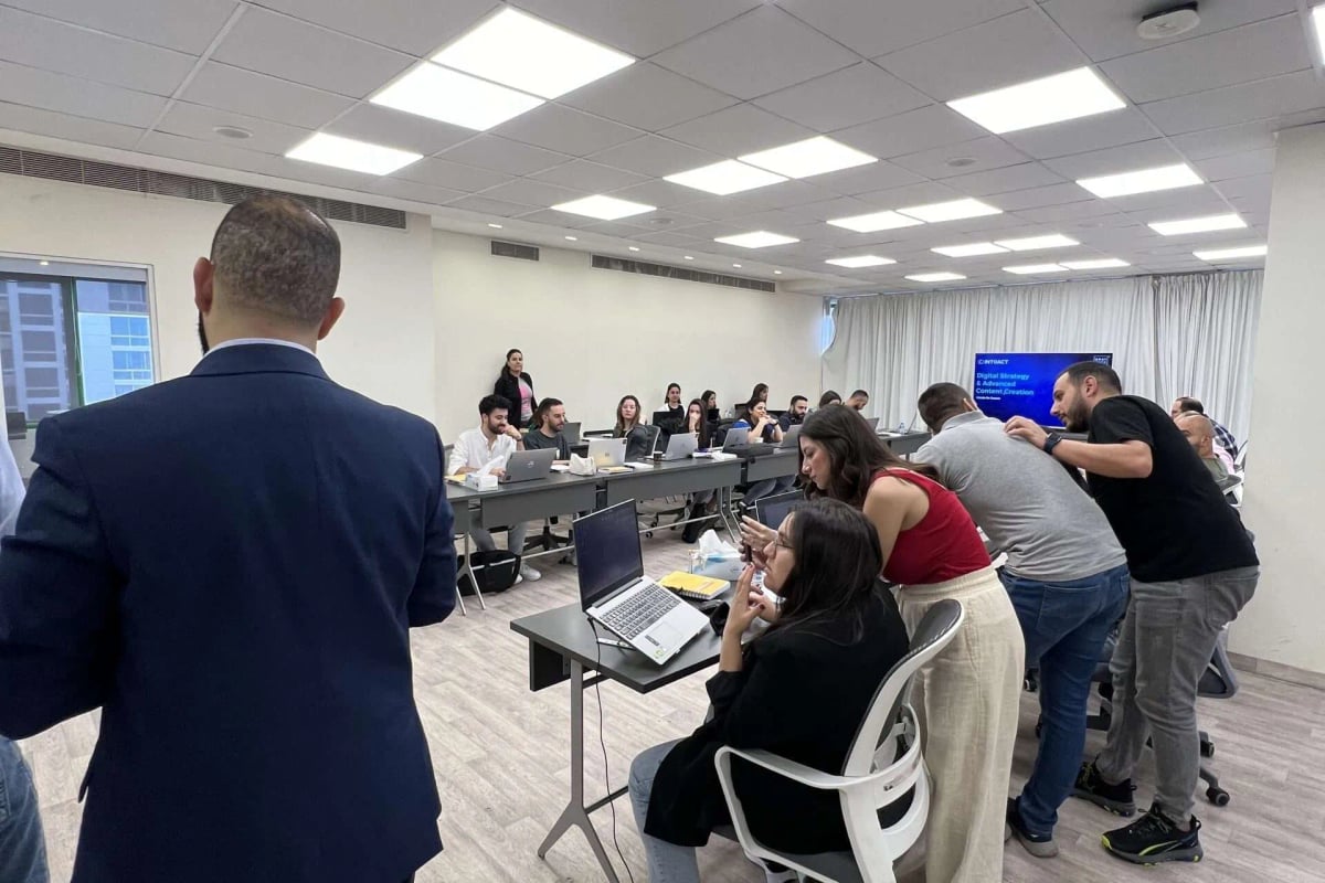 Corporate Digital Marketing & AI Training - Intoact