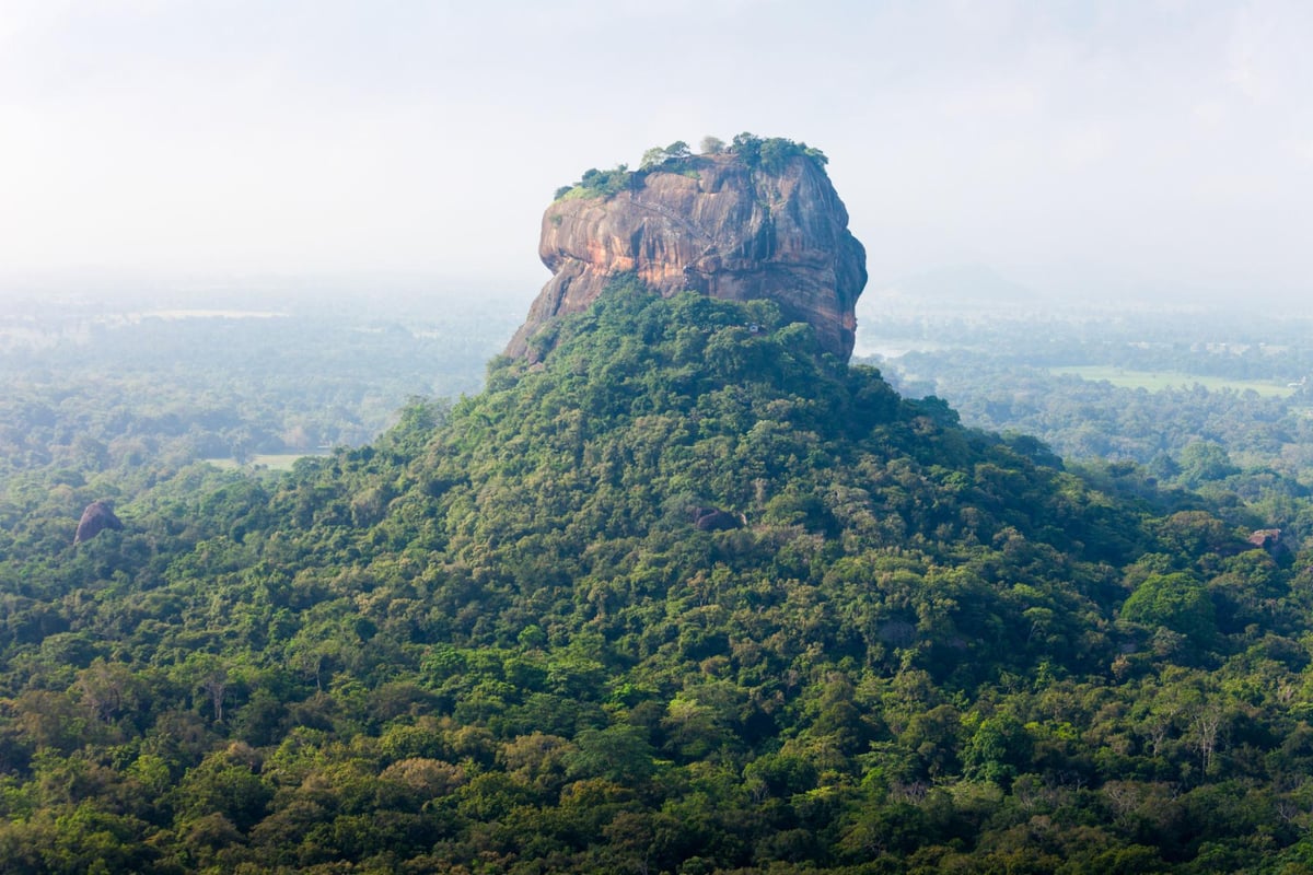 Ceylon Tour: Your Complete Guide to Sri Lanka Travel 2026 1 Sri Lanka Tours - Estiaco Holidays