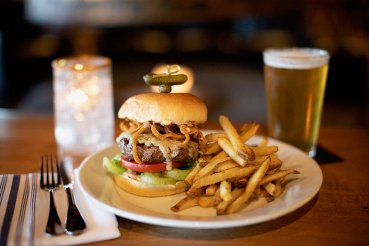 Johnny Seesaw's Restaurant - Seesaw's Lodge