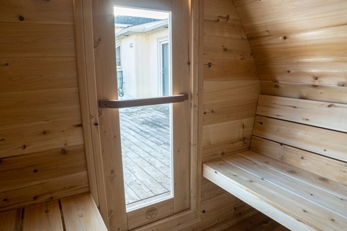 Canadian Timber MiniPOD Sauna - LeisureCraft - RecoSauna