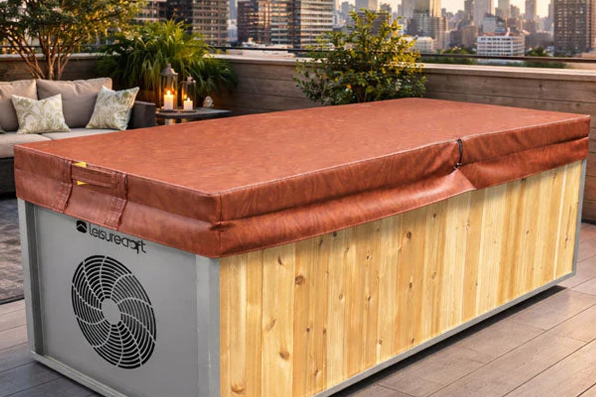 LeisureCraft Flow Cold Plunge - RecoSauna