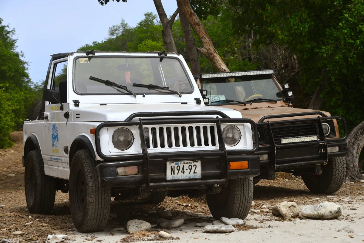 Suzuki Samurai - Island Vibes Rental